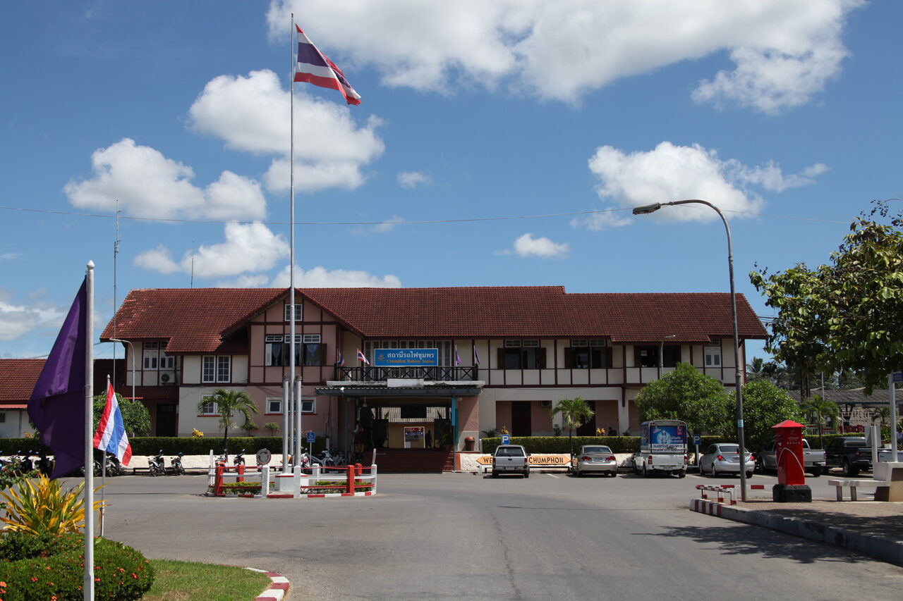 Chumphon railway station forecourt in southern Thailand, where cheap travel Thailand routes to Koh Tao transfer from the night train to the 150-baht pier shuttle